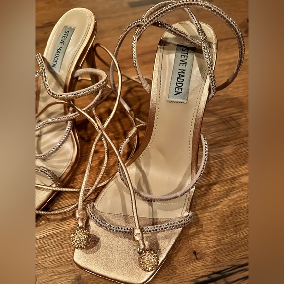 STEVE MADDEN ROSE GOLD RHINESTONE HEELS - Picture 5 of 6